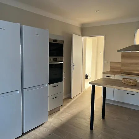 Chaleureuse 8 Personnes - Nouveau *